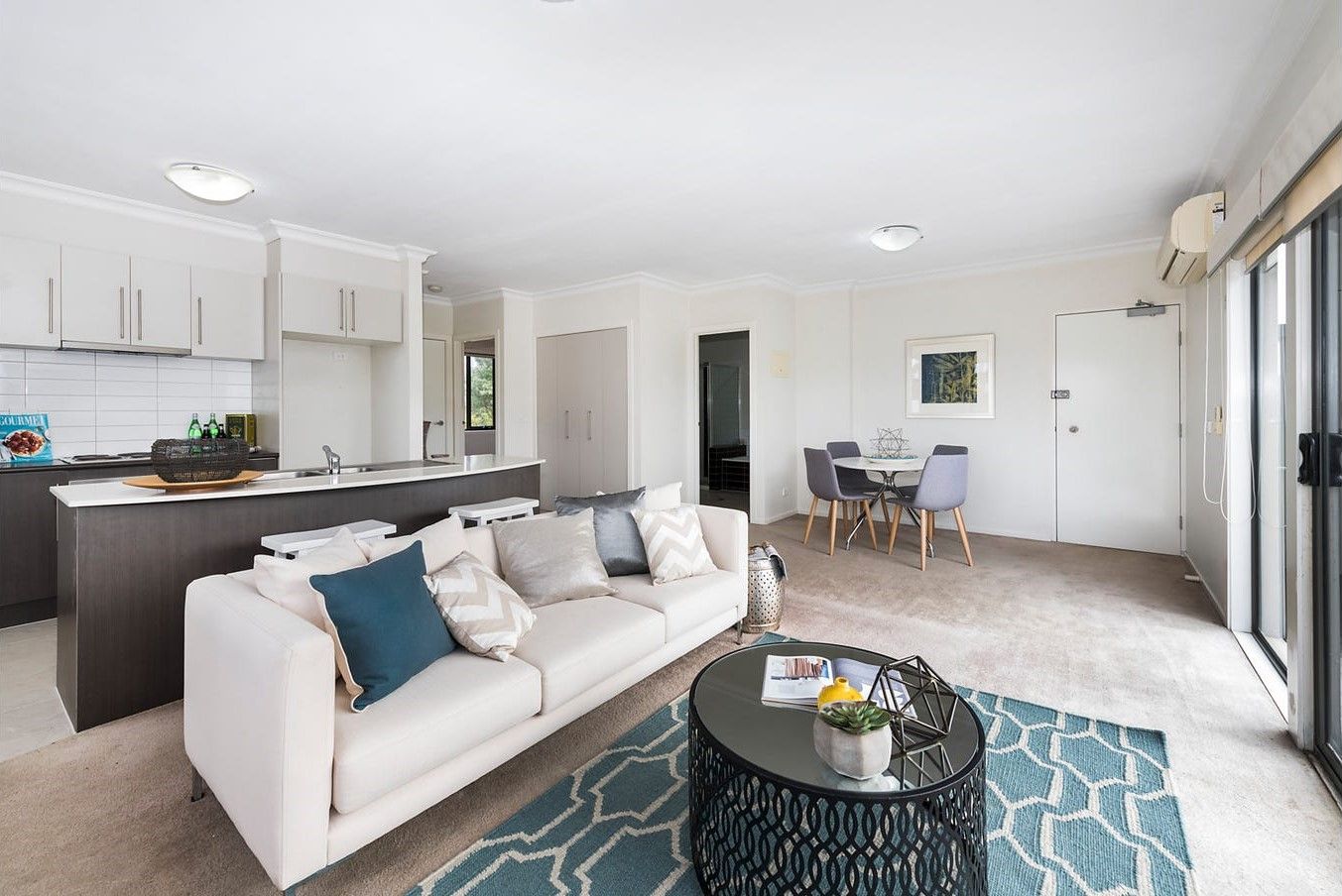 2 bedrooms Apartment / Unit / Flat in 7/5 Churchill Street RINGWOOD VIC, 3134