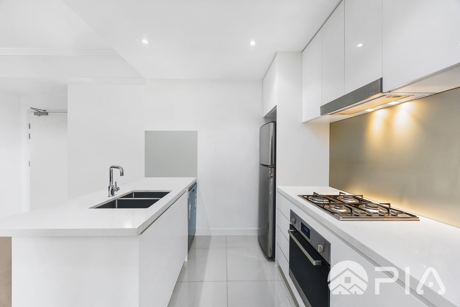 3 bedrooms Apartment / Unit / Flat in 402A/10 Reede Street TURRELLA NSW, 2205