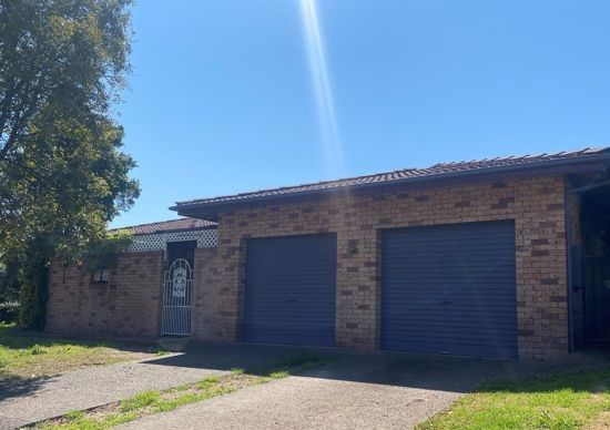 4 bedrooms House in 6 Woodbry Crescent TAMWORTH NSW, 2340
