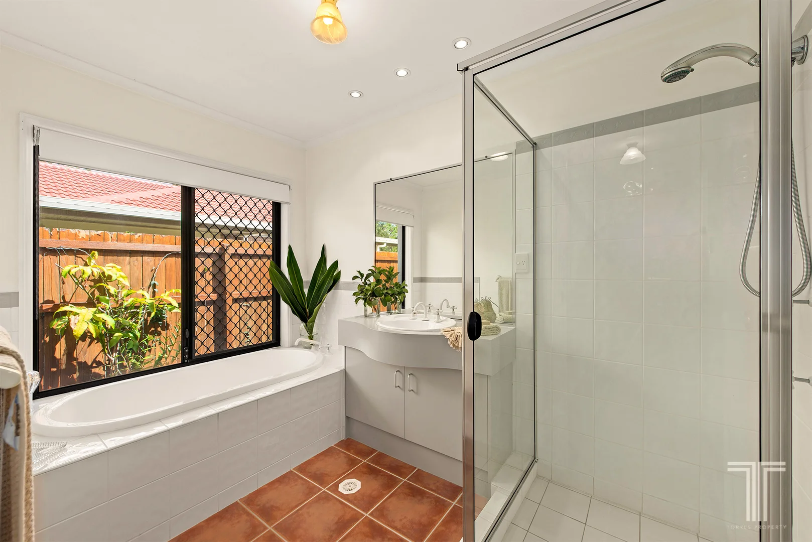 Additional image 13 of 6 Coventry Circuit, Carindale QLD 4152