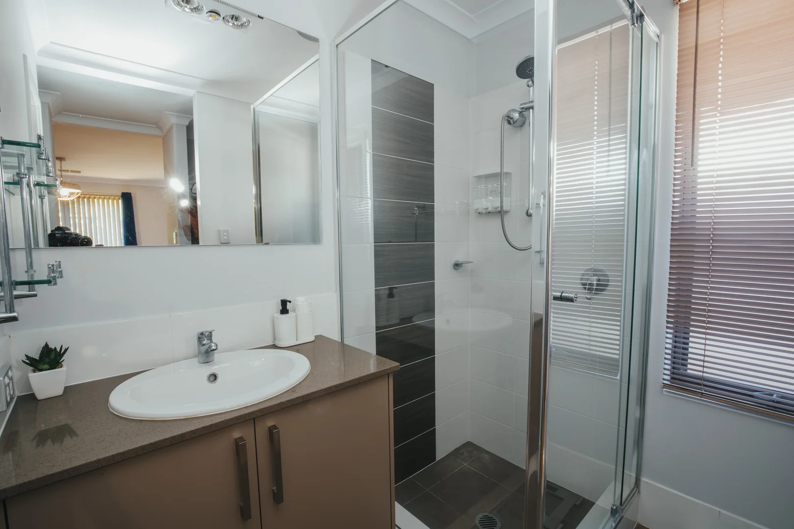 Additional image 8 of 17 Teneriffe Rise, Halls Head WA 6210