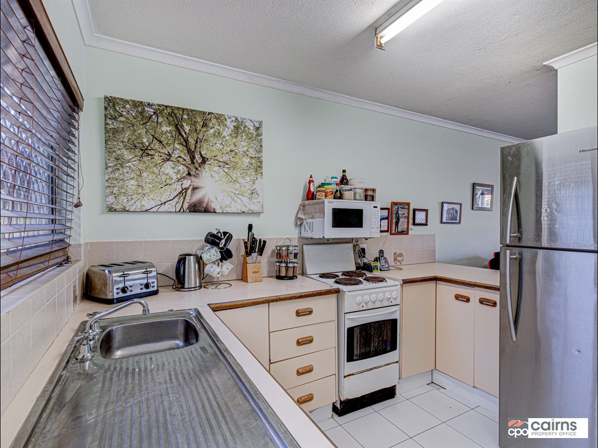 8/6-10 Palm Street, Holloways Beach QLD 4878, Image 2