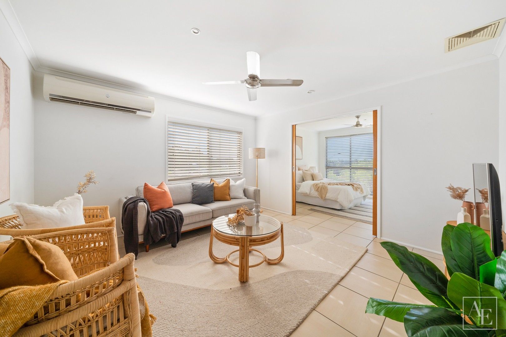 16 Cranbrook Street, Mitchelton QLD 4053 House For Rent 875 Domain