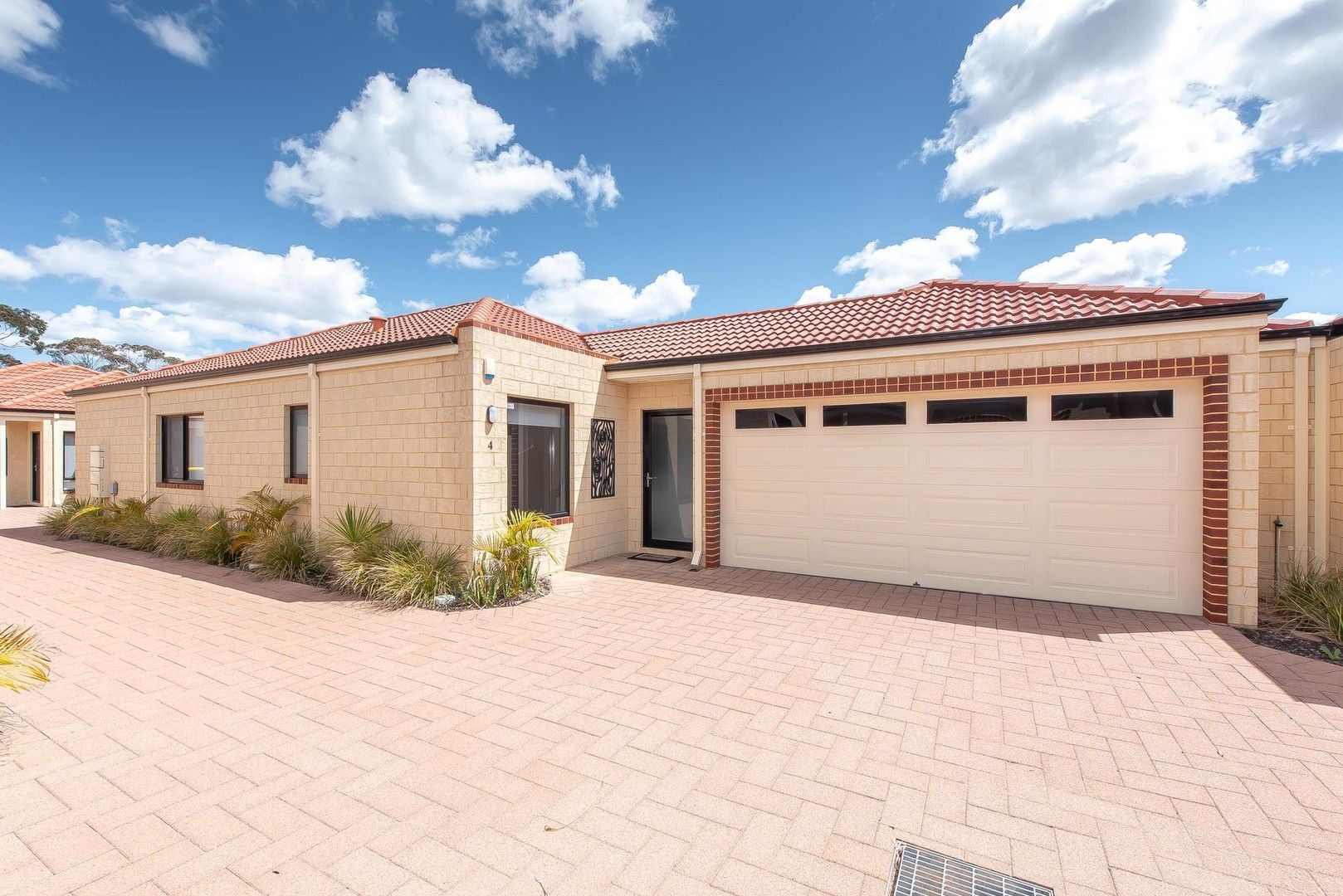 4/8 Melita Rise, Pearsall WA 6065, Image 0