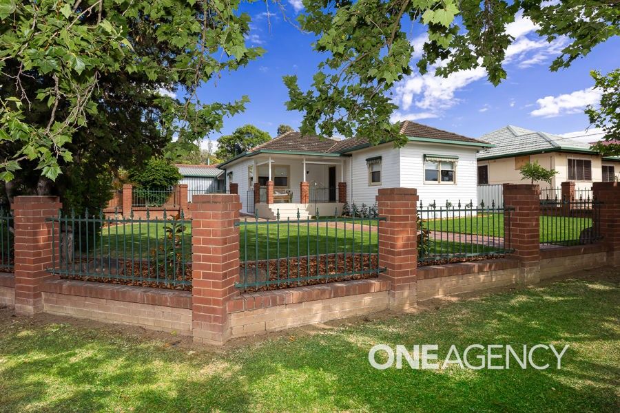 2/142 GROVE STREET, Kooringal NSW 2650, Image 0