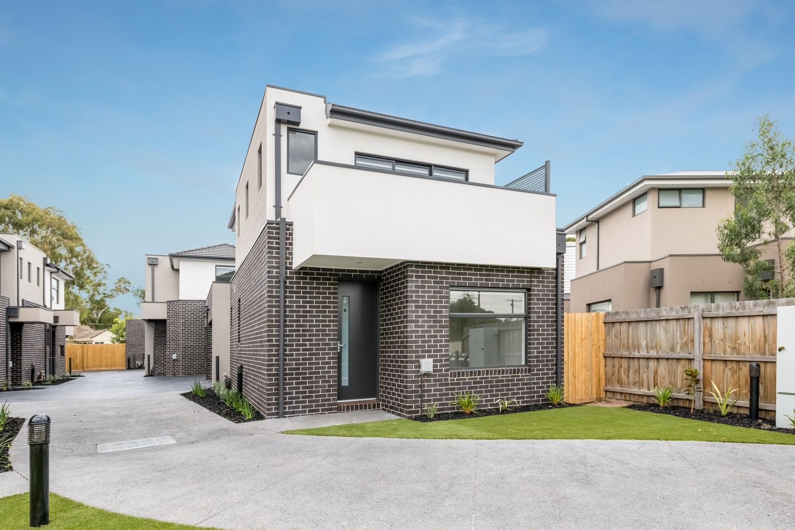 2 bedrooms Townhouse in 6/15 South Crescent HEIDELBERG WEST VIC, 3081