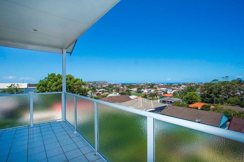 2 bedrooms Apartment / Unit / Flat in 1/21 Macquarie Street MEREWETHER NSW, 2291