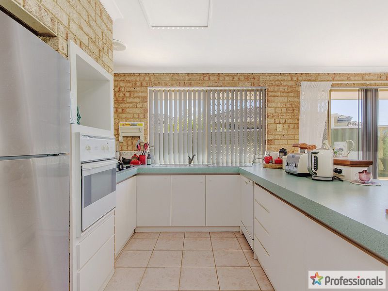 7 Glamis Court, Orelia WA 6167, Image 2