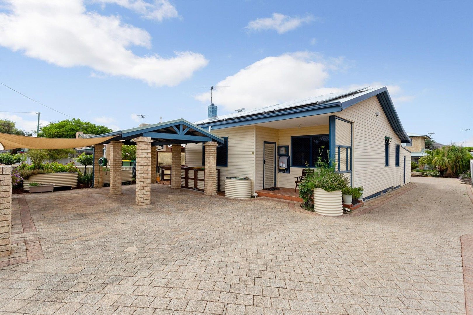 2 bedrooms House in 72 Halvorson Road MORLEY WA, 6062