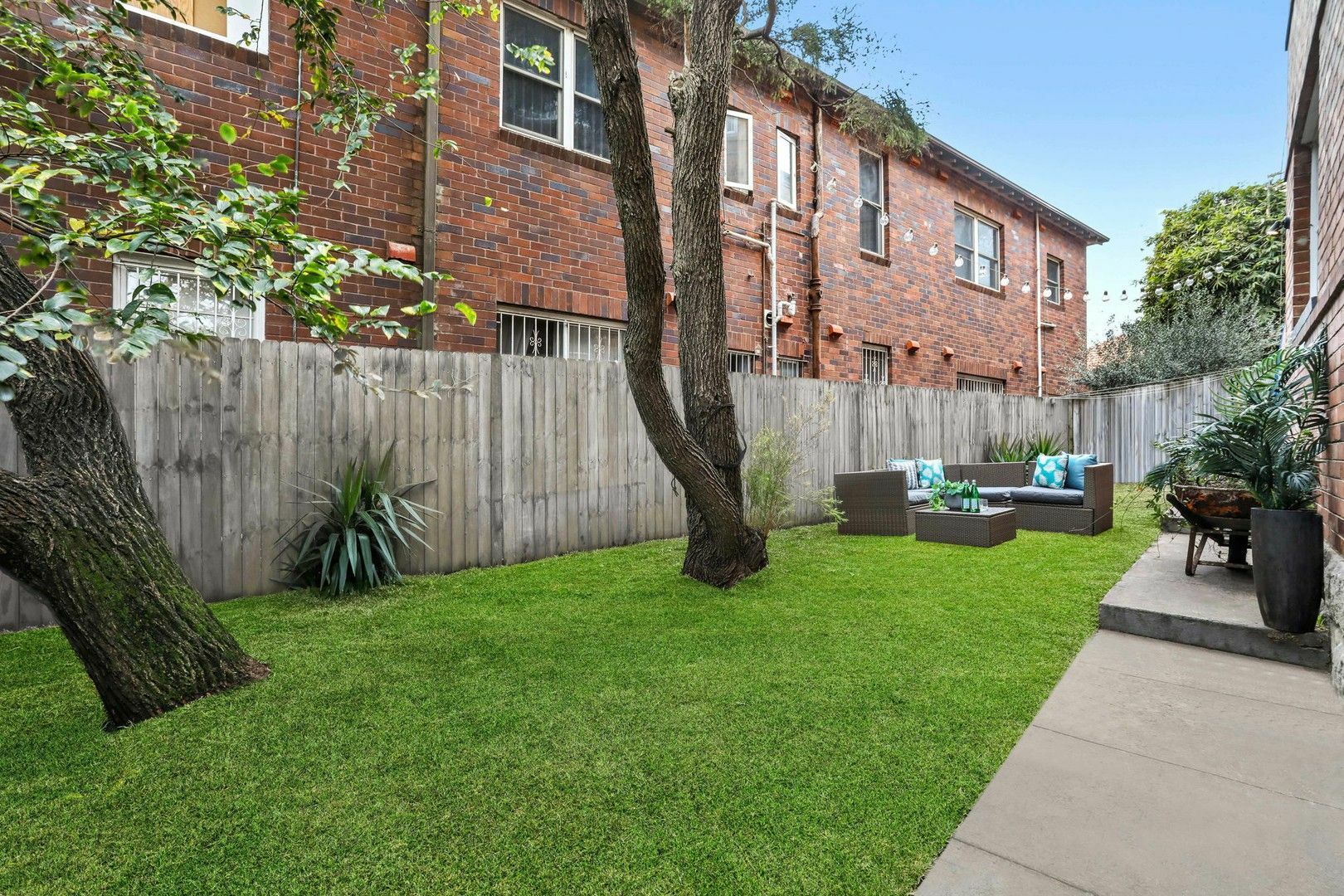 1 bedrooms Apartment / Unit / Flat in Unit 2/72 Plowman St NORTH BONDI NSW, 2026