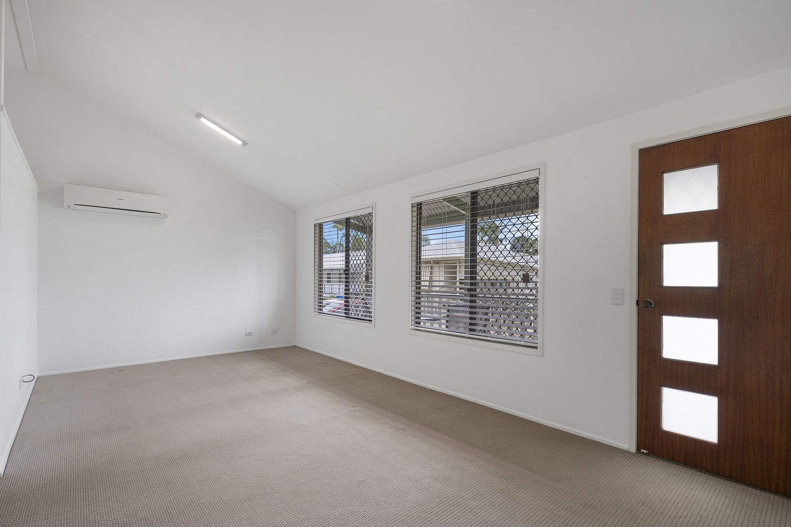 4 Fern Court, Bethania QLD 4205, Image 2