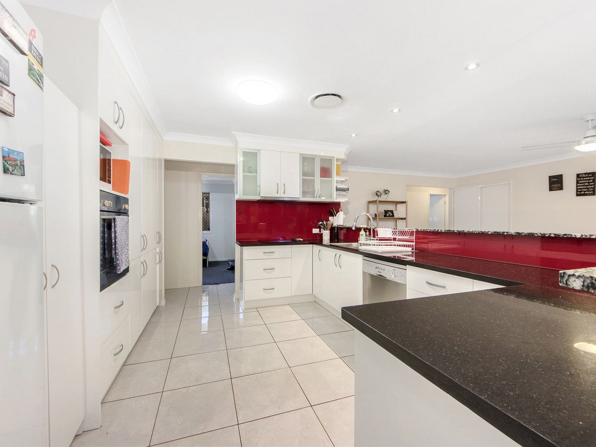 7 Comona Court, Wulkuraka QLD 4305, Image 1