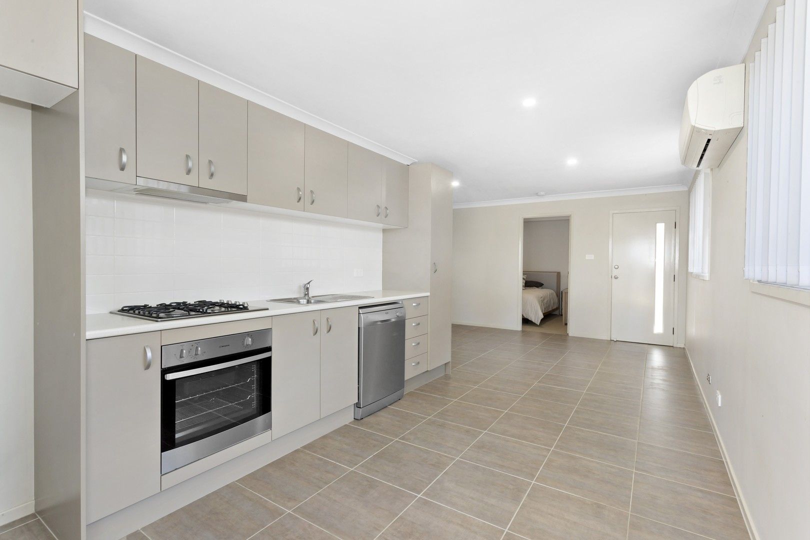 2 bedrooms Semi-Detached in 1/7 Glen Ayr Avenue CLIFTLEIGH NSW, 2321