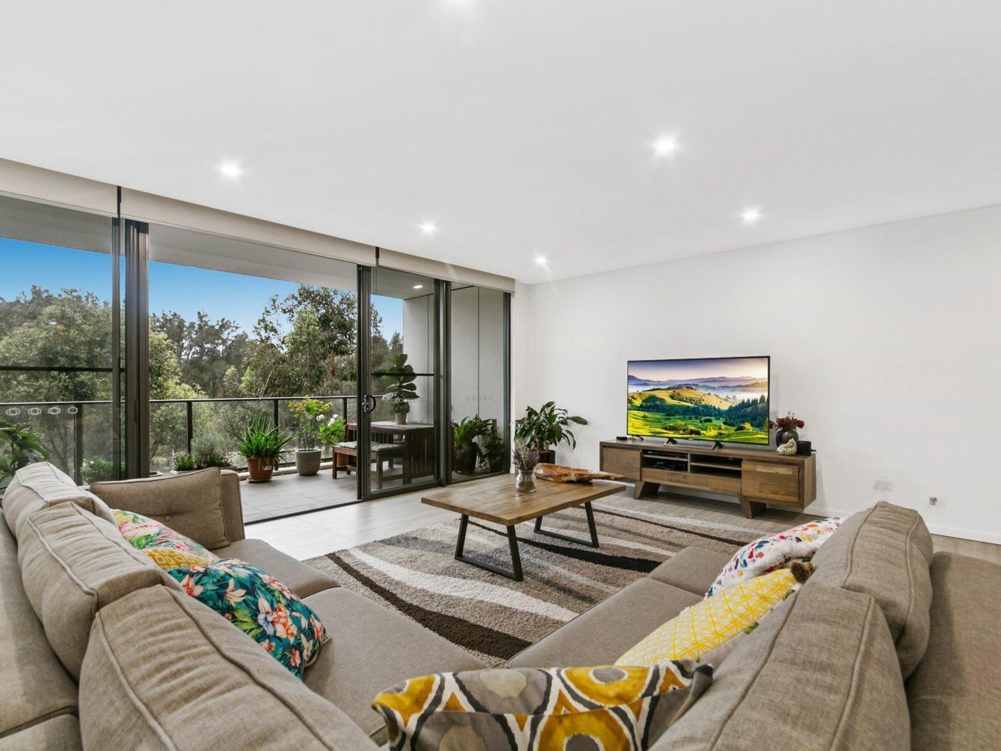 18/97 Caddies Boulevard, Rouse Hill NSW 2155, Image 2