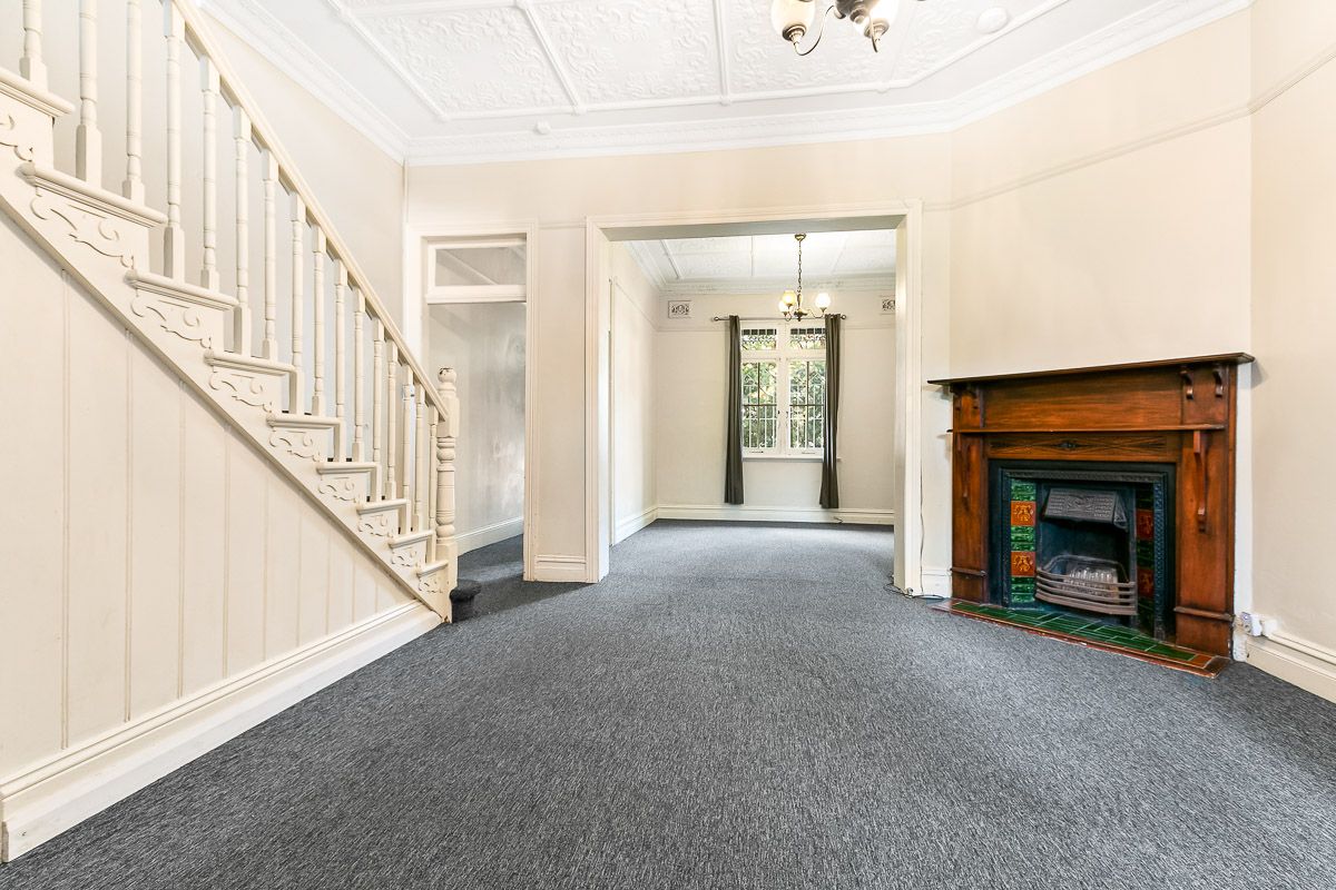 3 bedrooms Terrace in 23 Gibbens Street CAMPERDOWN NSW, 2050