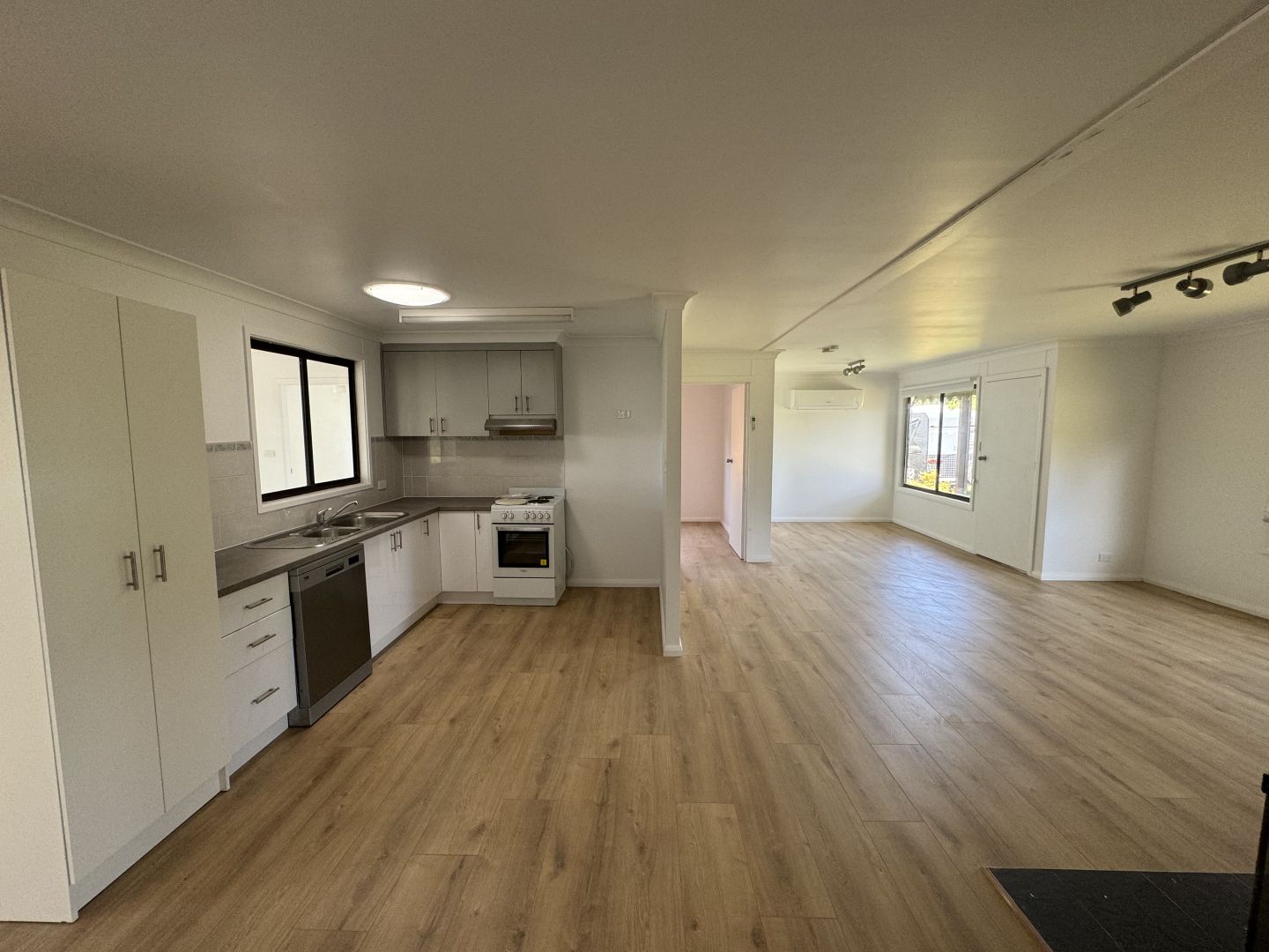 10 Grevillea Ave, Eugowra NSW 2806 House For Rent 440 Domain