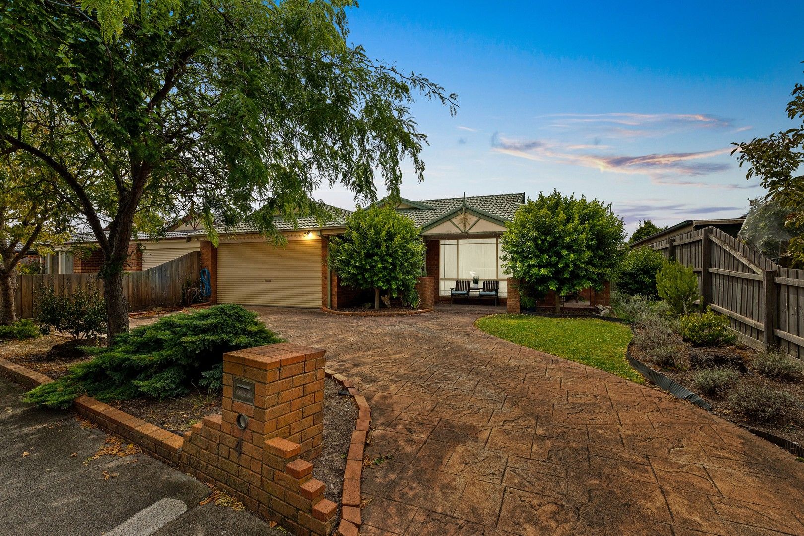 4 Crystal Brook Court, Narre Warren South VIC 3805, Image 0