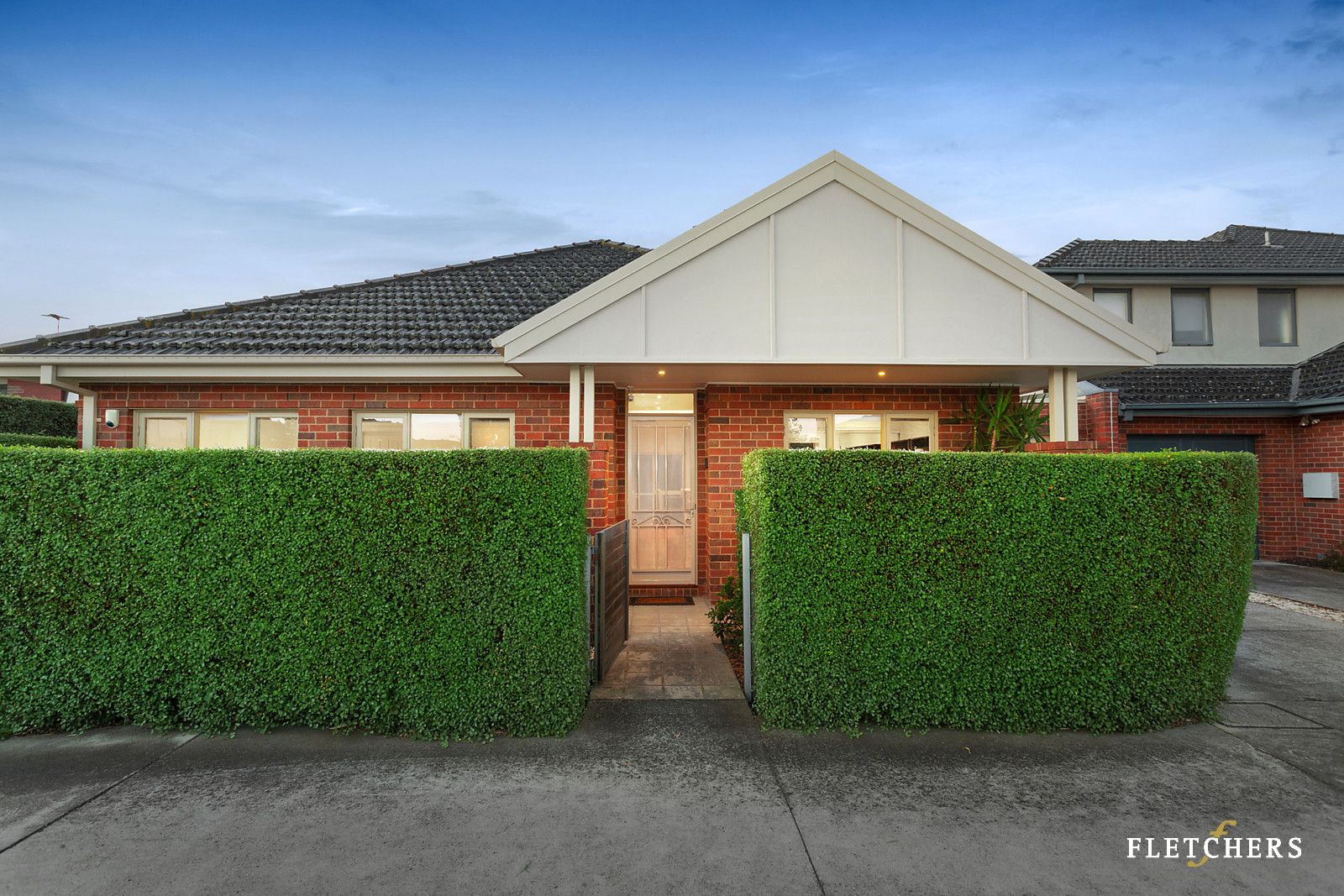 3 bedrooms Apartment / Unit / Flat in 9c Mountain View Parade ROSANNA VIC, 3084