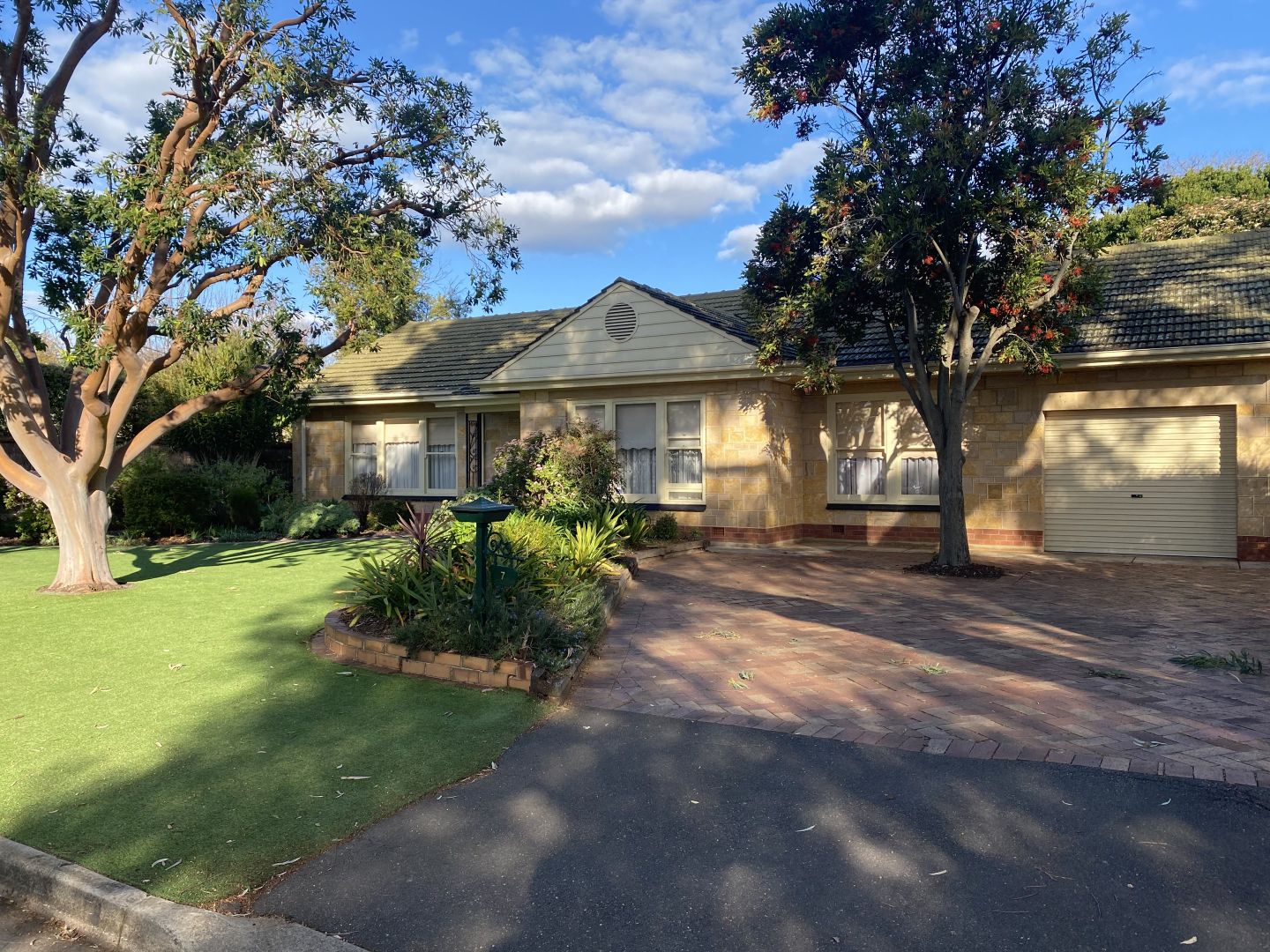 7 Surrey Crescent, Lower Mitcham SA 5062, Image 2