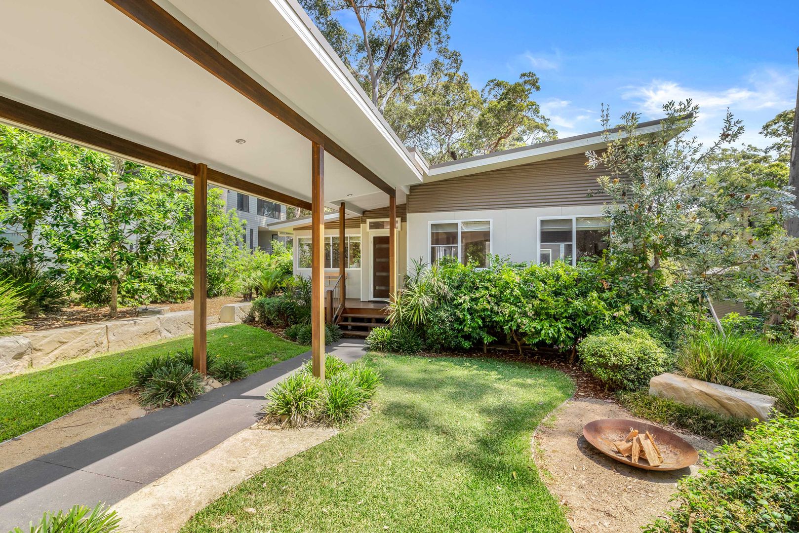 4 Nautical Close, Murrays Beach NSW 2281, Image 1