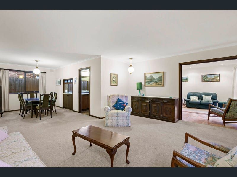 4 bedrooms House in 21 Strathmore Street BENTLEIGH VIC, 3204