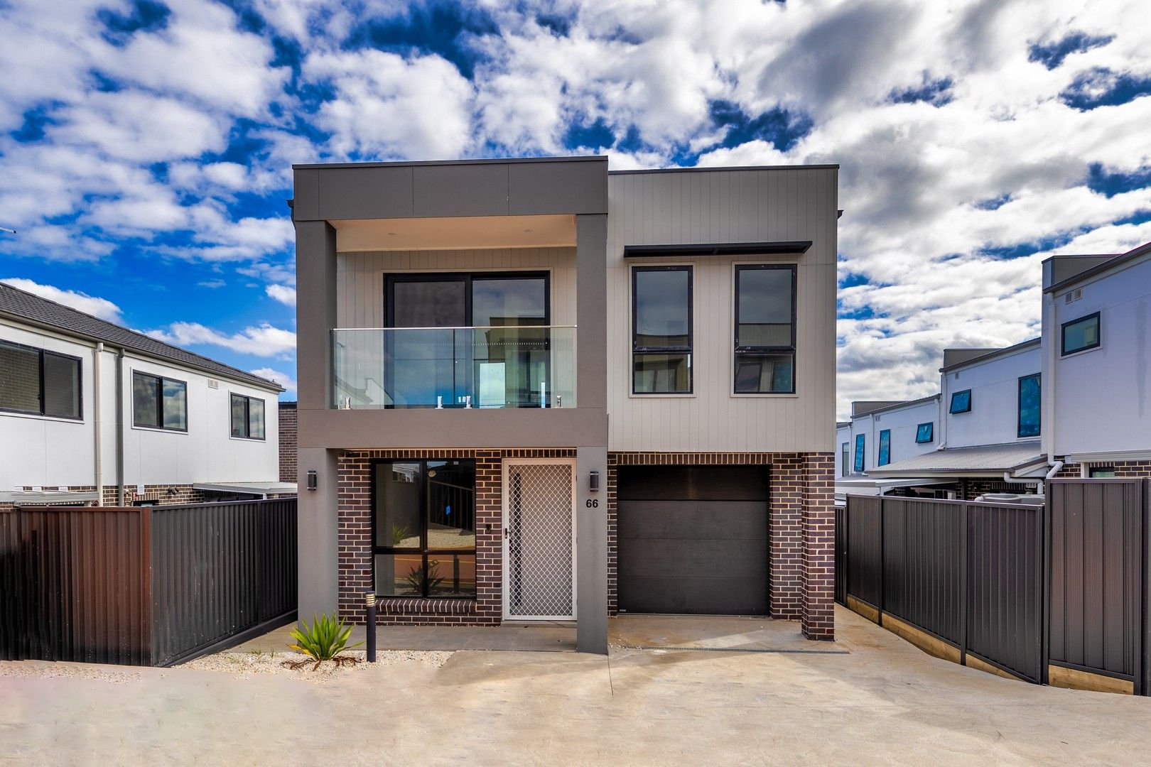 4 bedrooms Townhouse in 66 Dowse Avenue MARSDEN PARK NSW, 2765