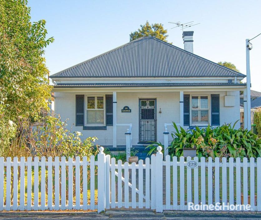 3 bedrooms House in 129 George Street EAST MAITLAND NSW, 2323