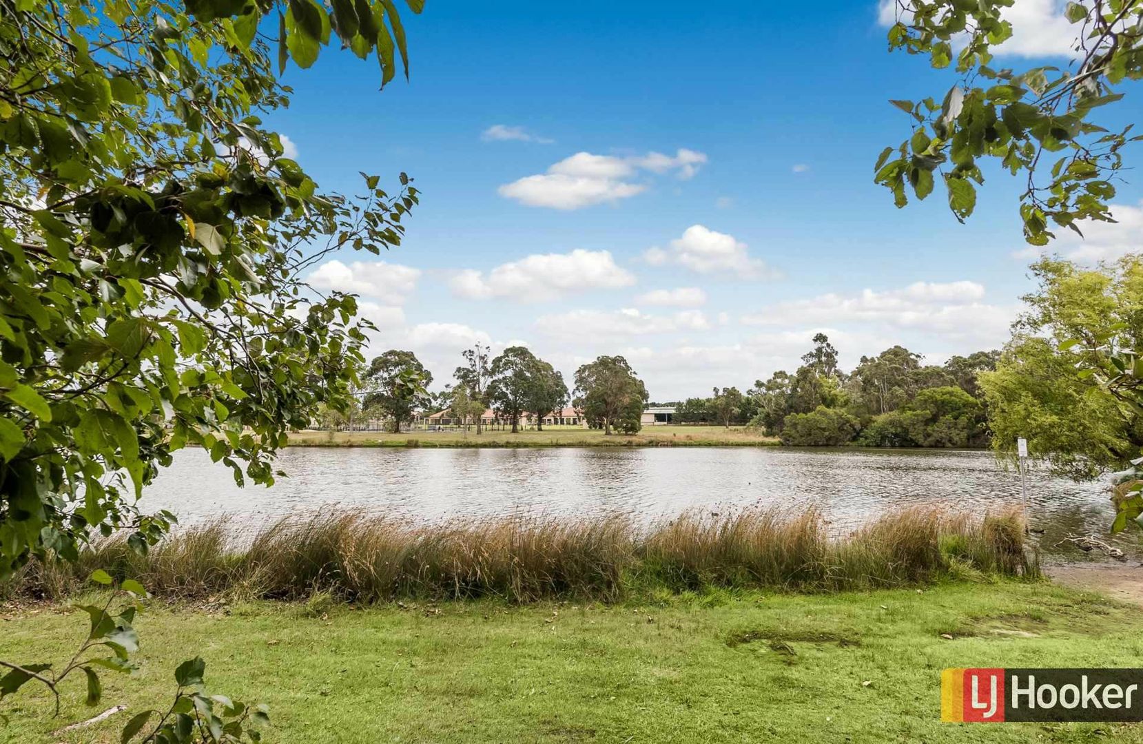 21 Lakeside Drive, Hidden Valley VIC 3756, Image 1