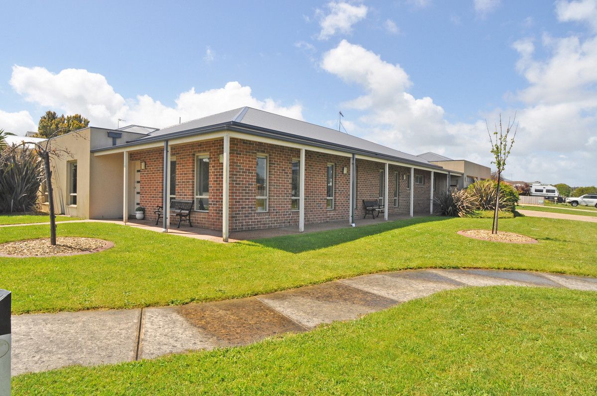 11 Drive, Inverloch VIC 3996 Domain