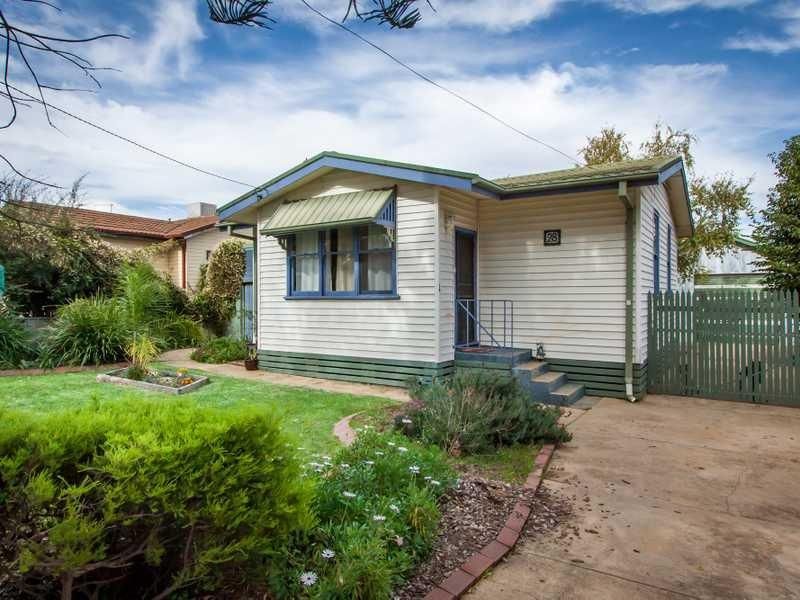 28 Castlereagh Avenue, MOUNT AUSTIN NSW 2650, Image 0