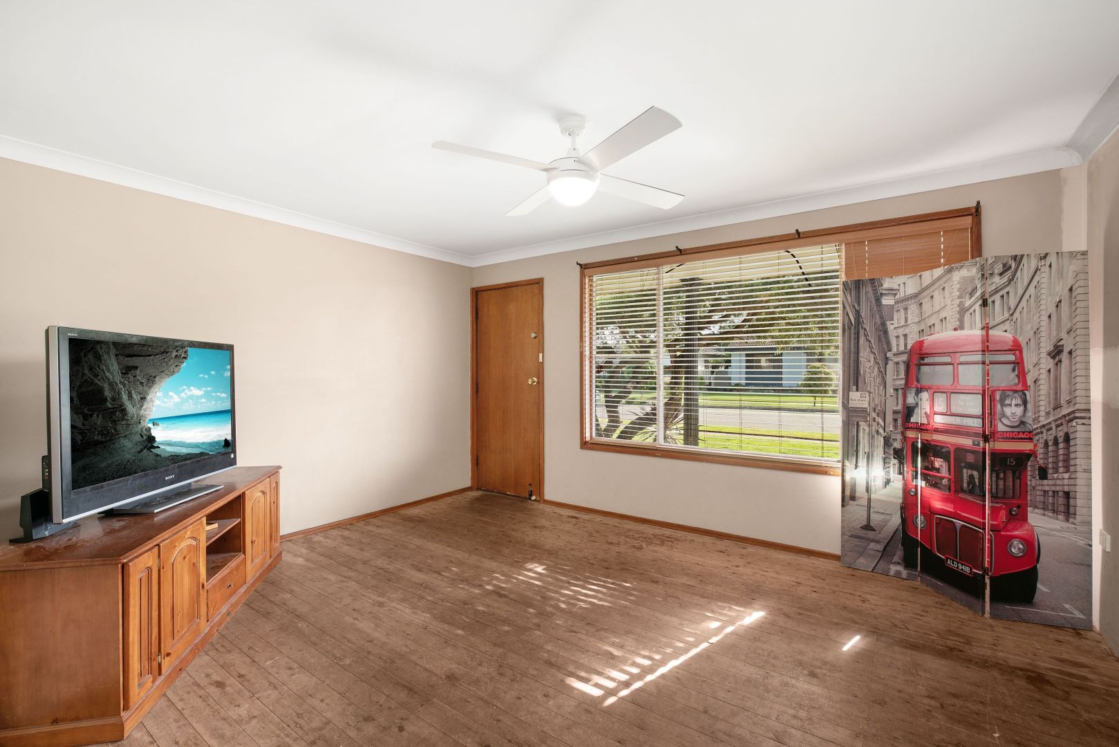 42 Burgess Parade, Tarro NSW 2322, Image 2