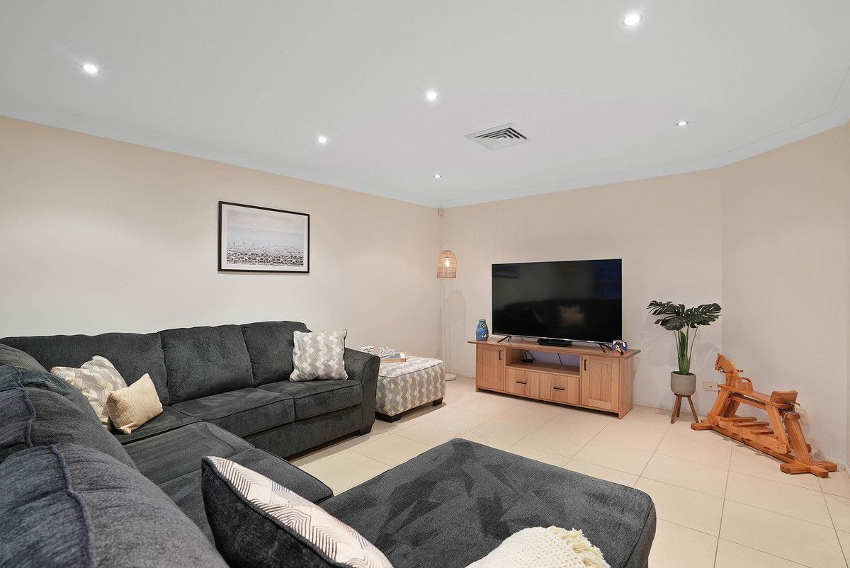 12 Canadian Place, Kearns NSW 2558, Image 2