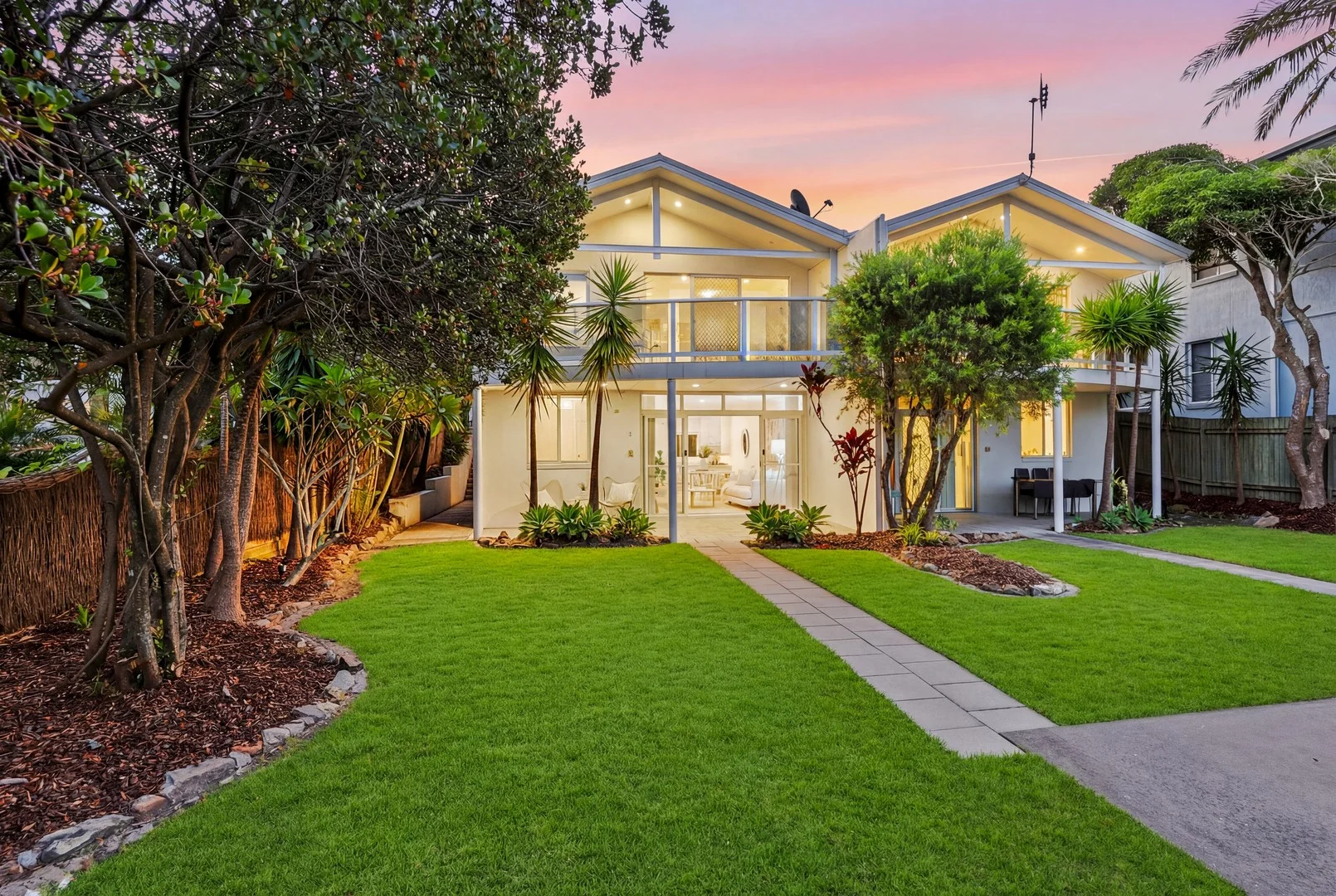 2/133 Ocean View Drive, Wamberal NSW 2260