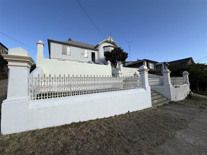 2 bedrooms Apartment / Unit / Flat in 1/194 Sharp Street COOMA NSW, 2630