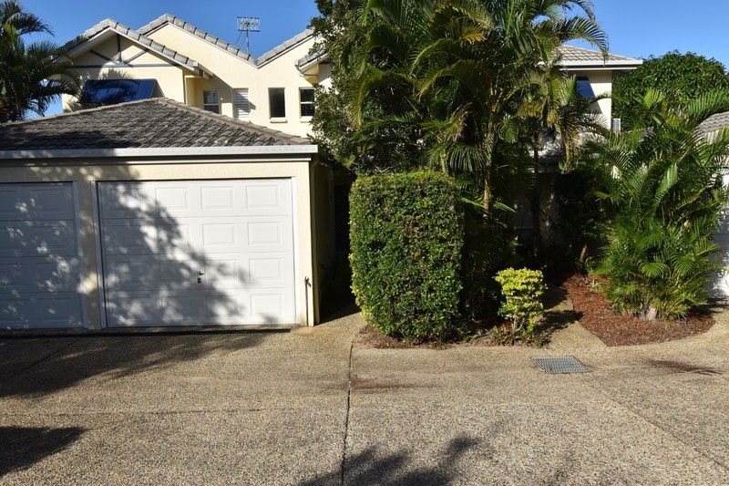 2 bedrooms Villa in 2/15 Avocet Parade PEREGIAN BEACH QLD, 4573