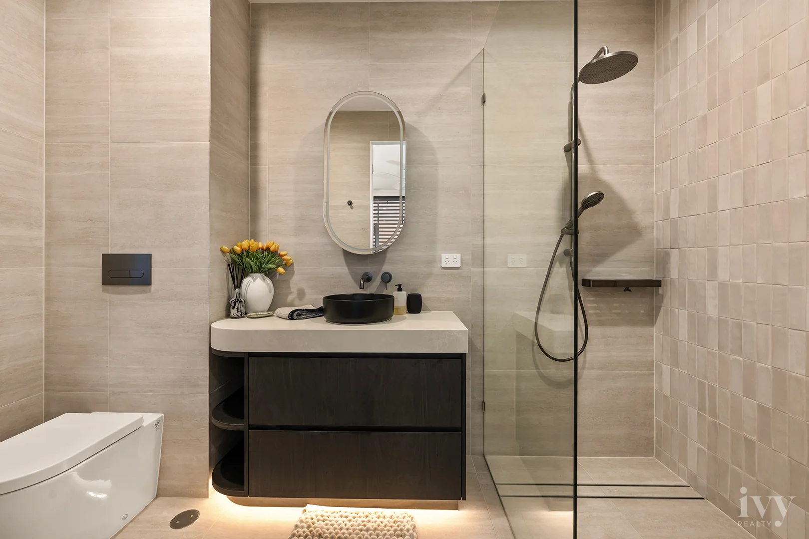 Additional image 16 of 2/4 Paradise Parade, Paradise Point QLD 4216