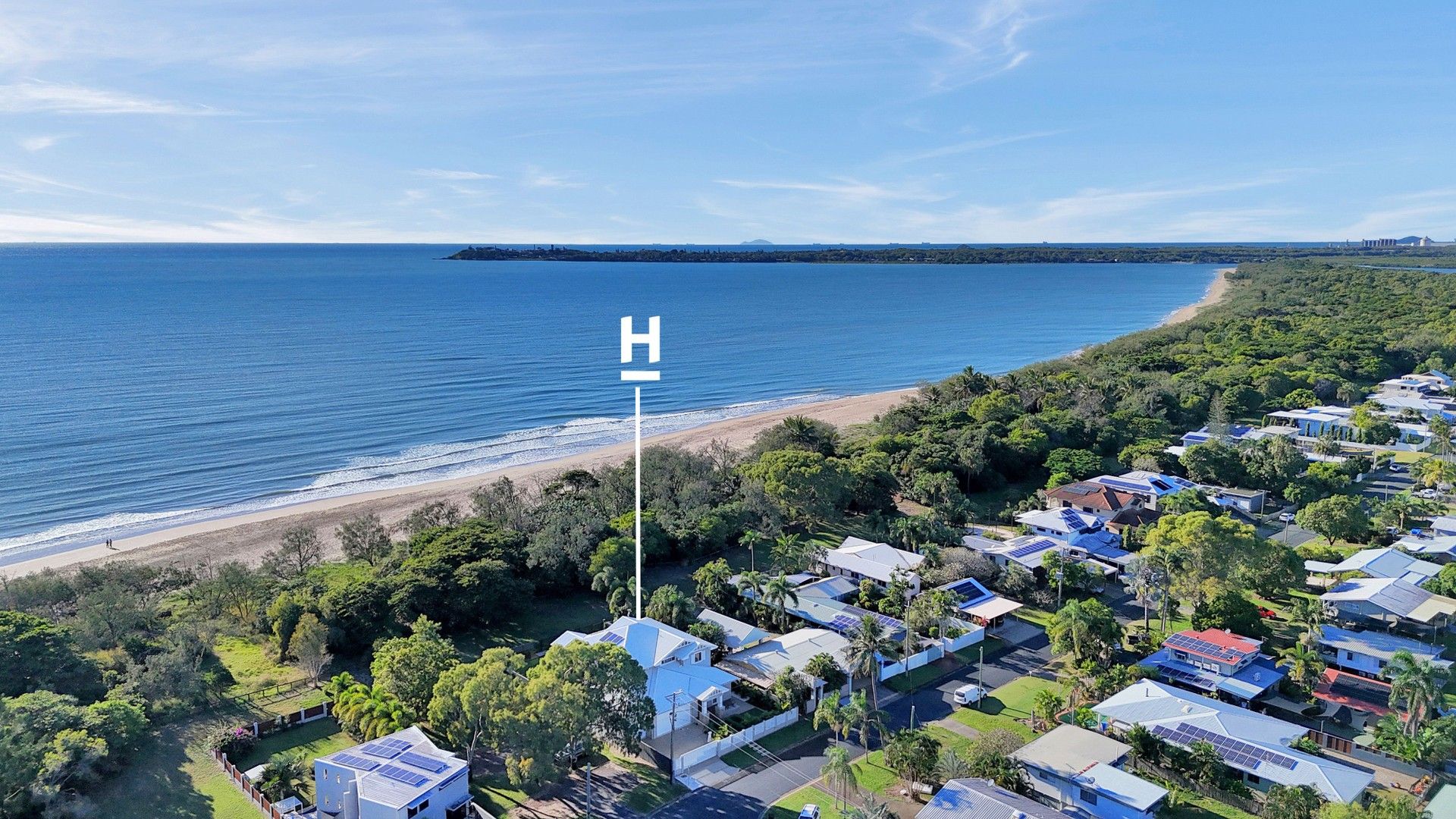 4 bedrooms House in 1 Coral Drive BLACKS BEACH QLD, 4740
