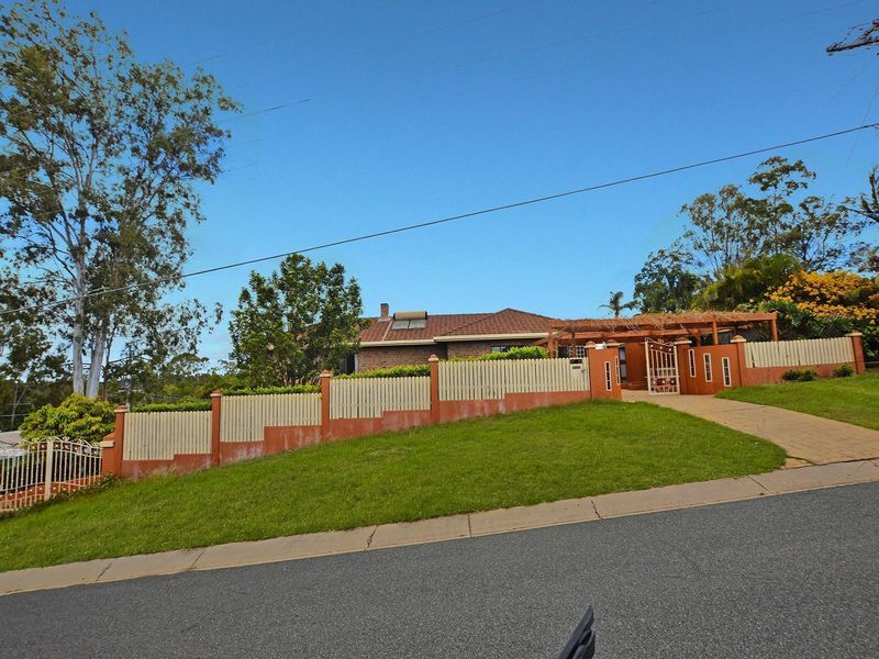 4 bedrooms House in 37 Jean Road CAMIRA QLD, 4300