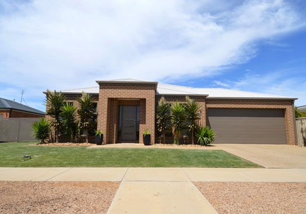 6 Whitby Close, Echuca VIC 3564