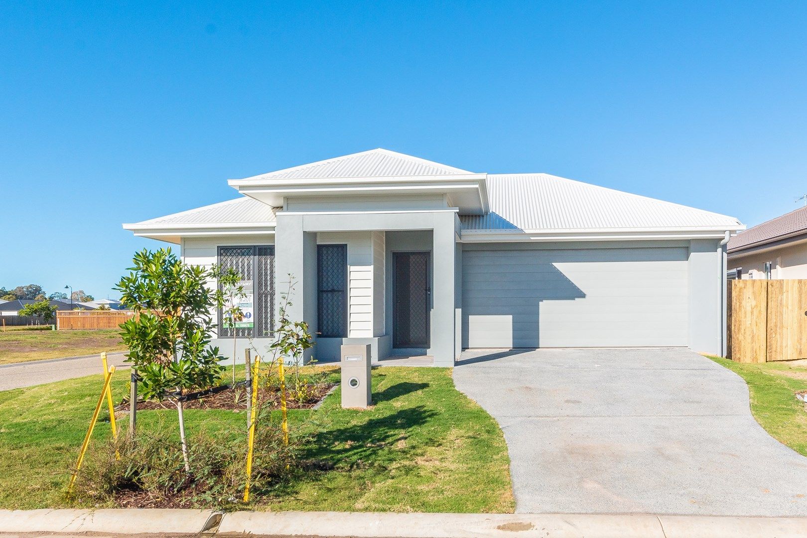 4 bedrooms House in 104 Morna Street NEWPORT QLD, 4020