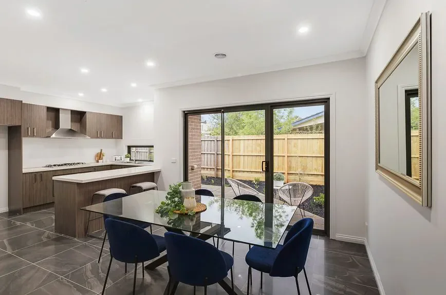 Additional image 4 of 2/18 Swayfield Road, Mount Waverley VIC 3149