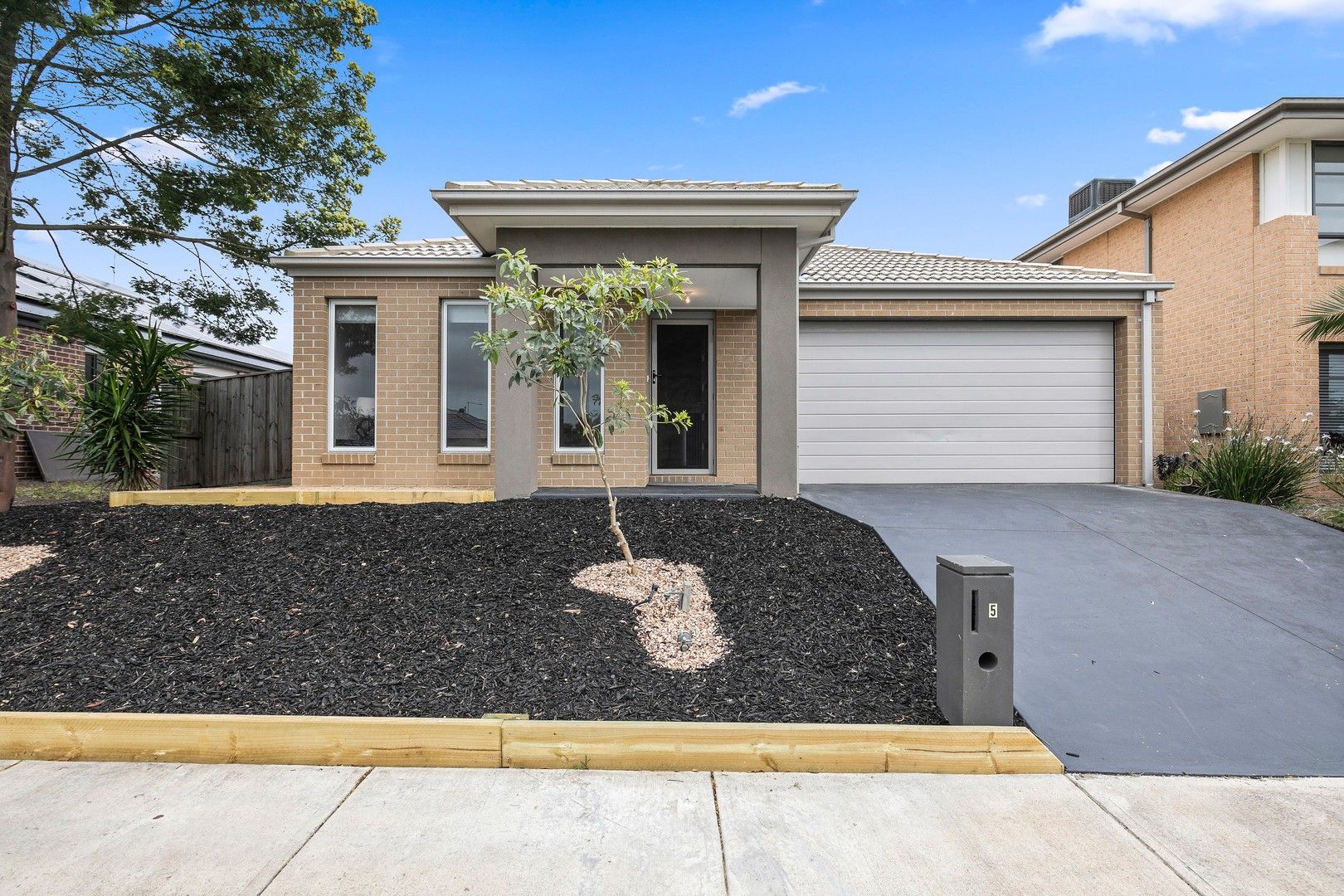 4 bedrooms House in 5 Love Street CURLEWIS VIC, 3222