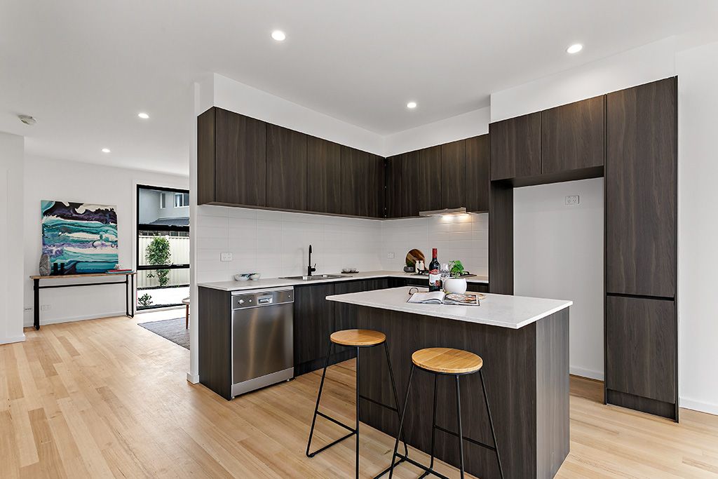2/50 Churchill Place, Maidstone VIC 3012, Image 2