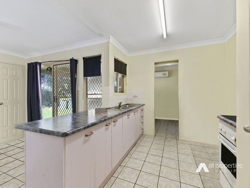 16 Foxdale Court, Waterford West QLD 4133, Image 1