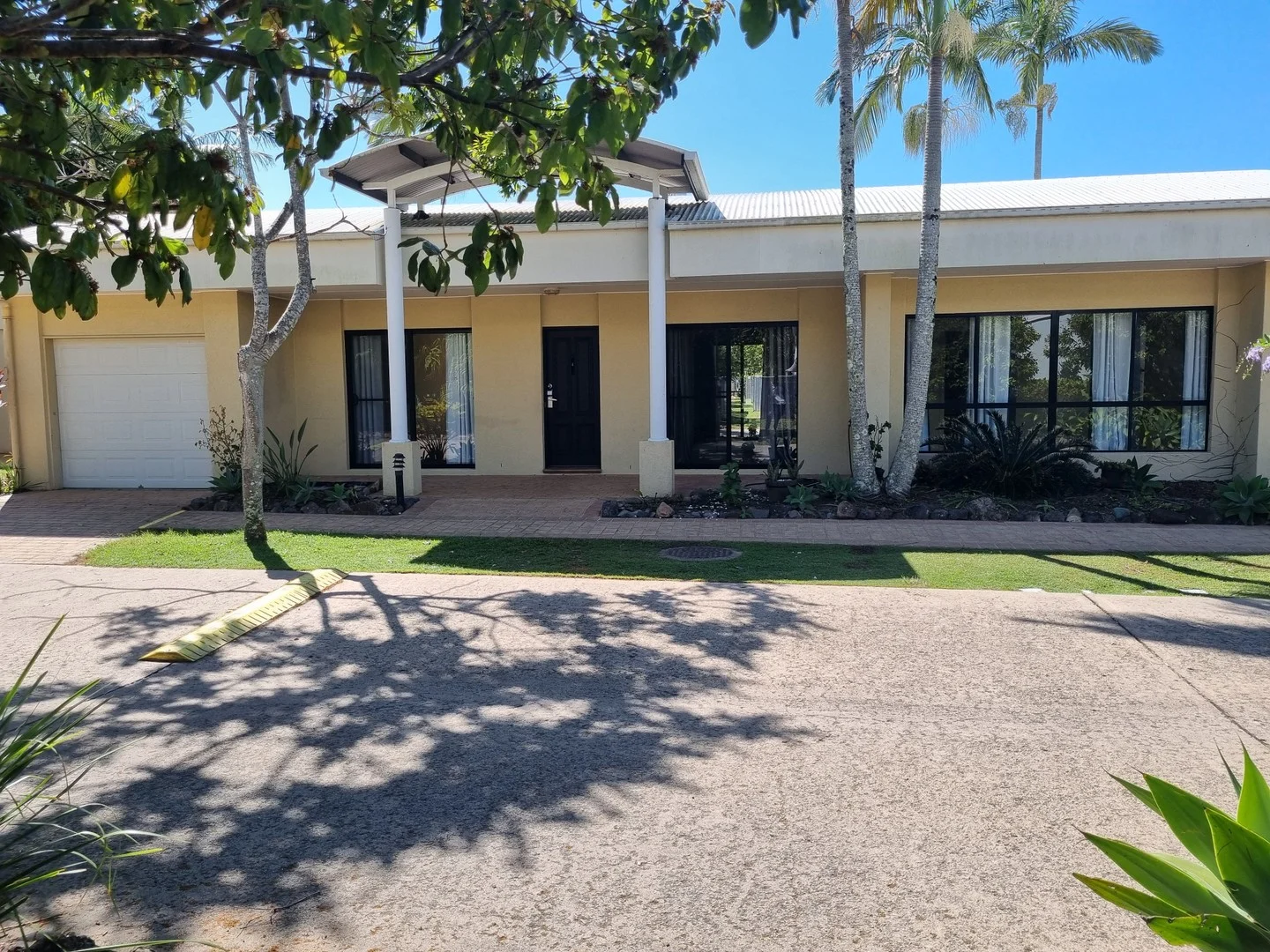 Primary image of 4/151-153 Mudjimba Beach Road, Mudjimba QLD 4564