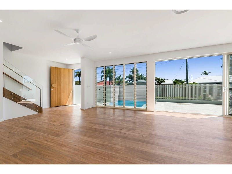 3 bedrooms Duplex in 2B Dahlia St BOKARINA QLD, 4575