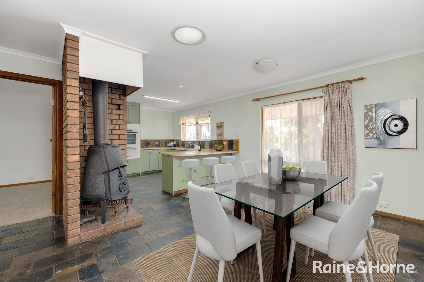 21 Minnipa Drive, Hallett Cove SA 5158, Image 2