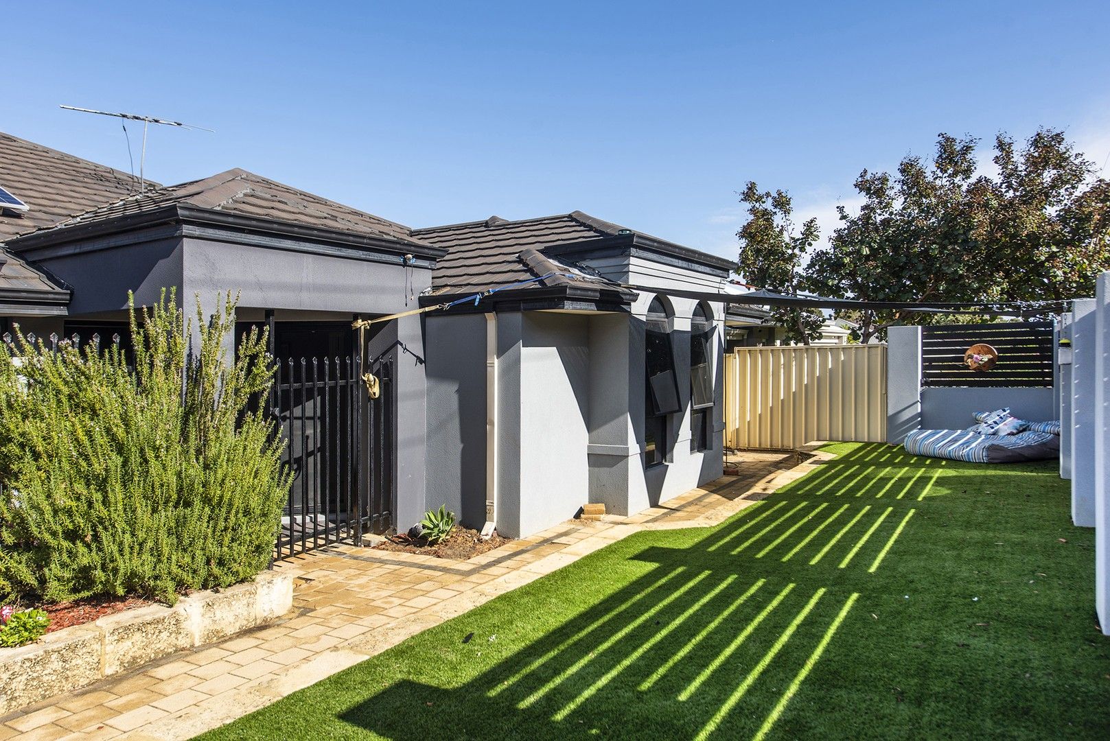 4 bedrooms House in 200 Sultana Road East FORRESTFIELD WA, 6058