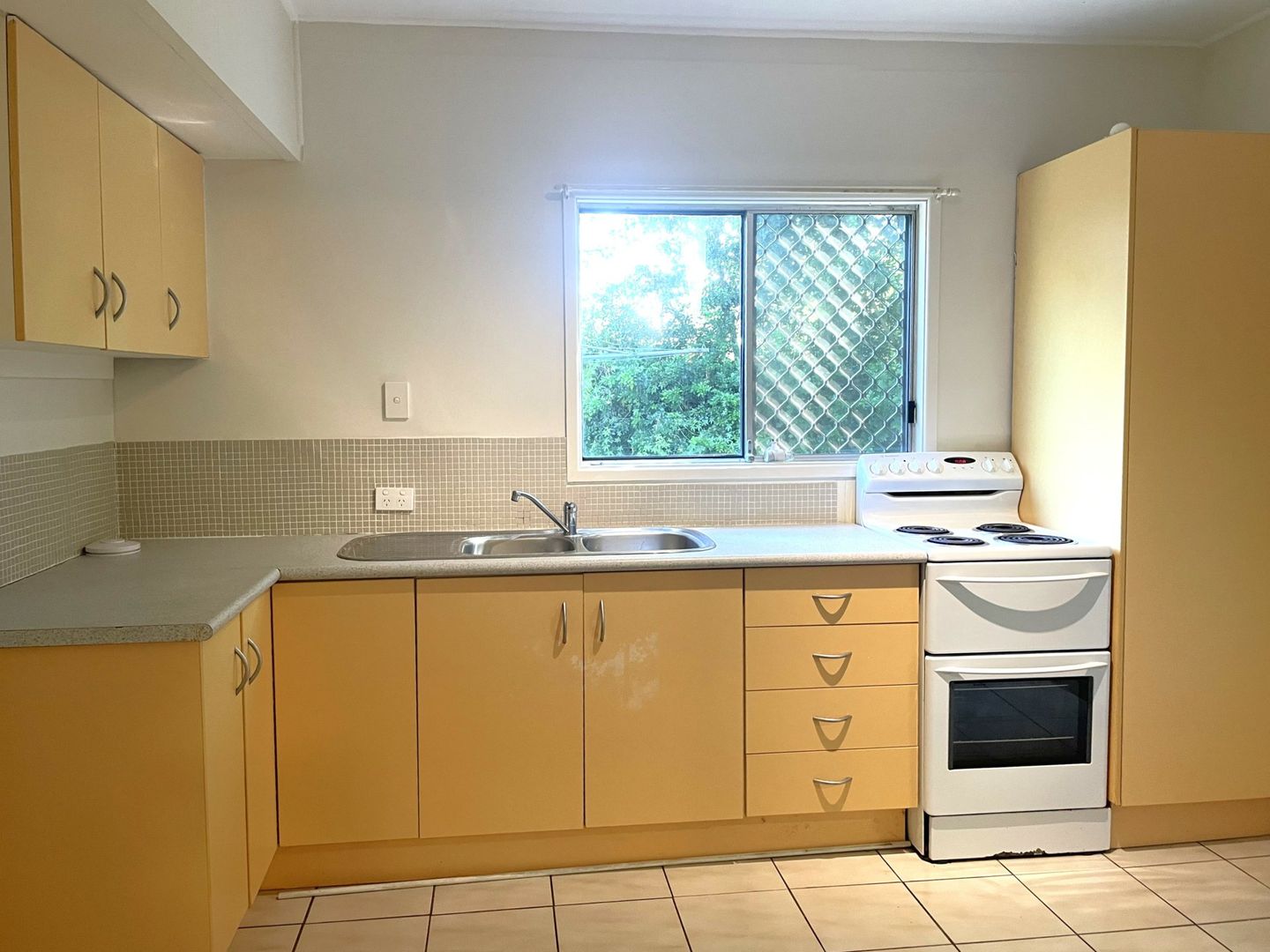 2/156 Douglas Road, Salisbury QLD 4107 Apartment For Rent Domain