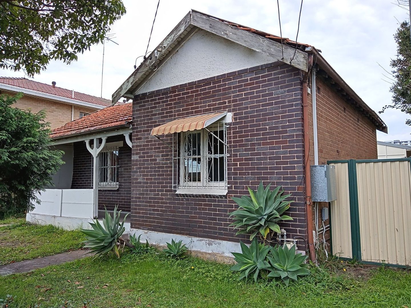 2 bedrooms House in 40 Cumberland Road AUBURN NSW, 2144